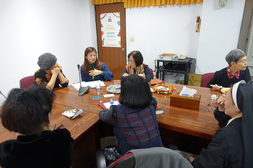 讀書會小組討論
